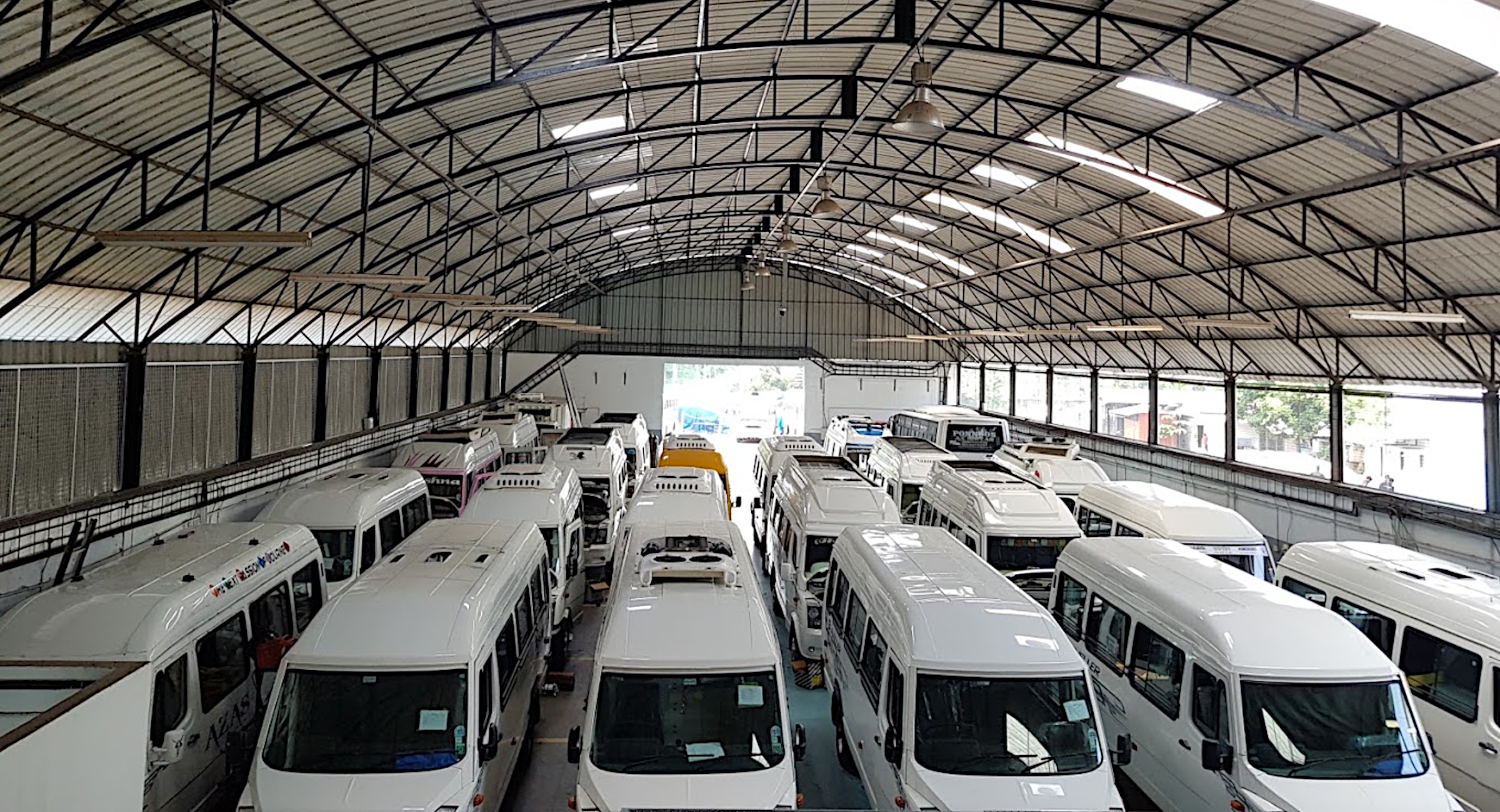 Trans-ACNR-Solutions-JTAC-Kochi-Ernakulam-Tempo-Traveller-Force-Traveller